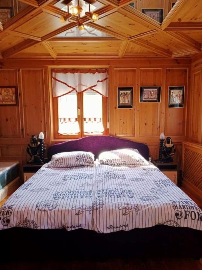 Schoenes Ferienhaus Mit Grossen Pool 250 M Vom Balaton Балатонмаріафюрде Екстер'єр фото